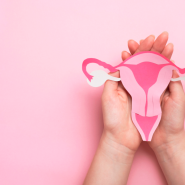 Foco nas necessidades nutricionais específicas das mulheres em diferentes fases da vida, promovendo saúde hormonal e reprodutiva.